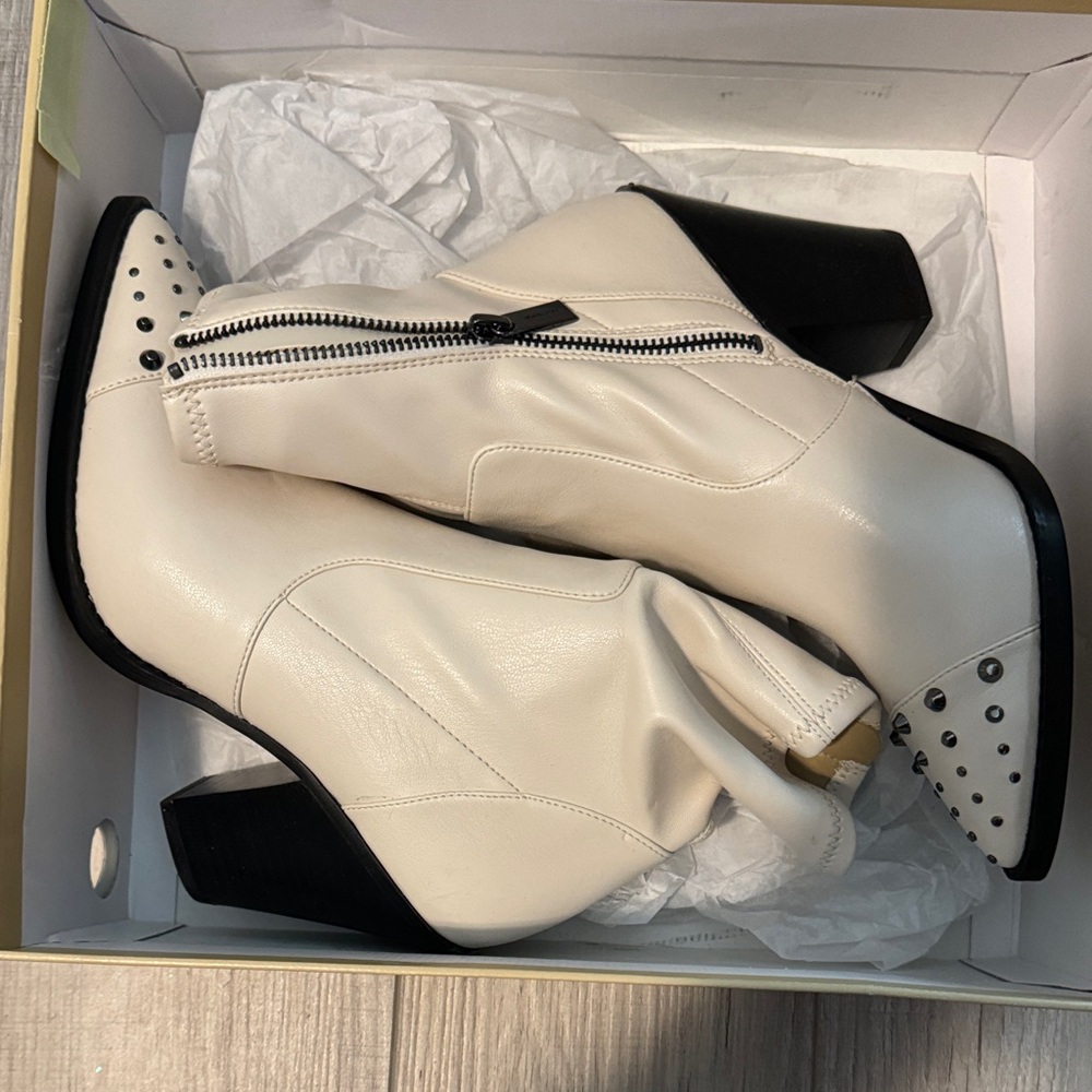 Michael Kors Ivory Over Heeled Bootie - Picture 4 of 5